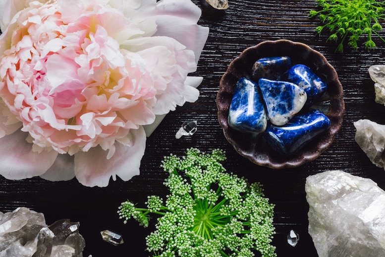 Sodalite in crystal healing and its soothing virtues