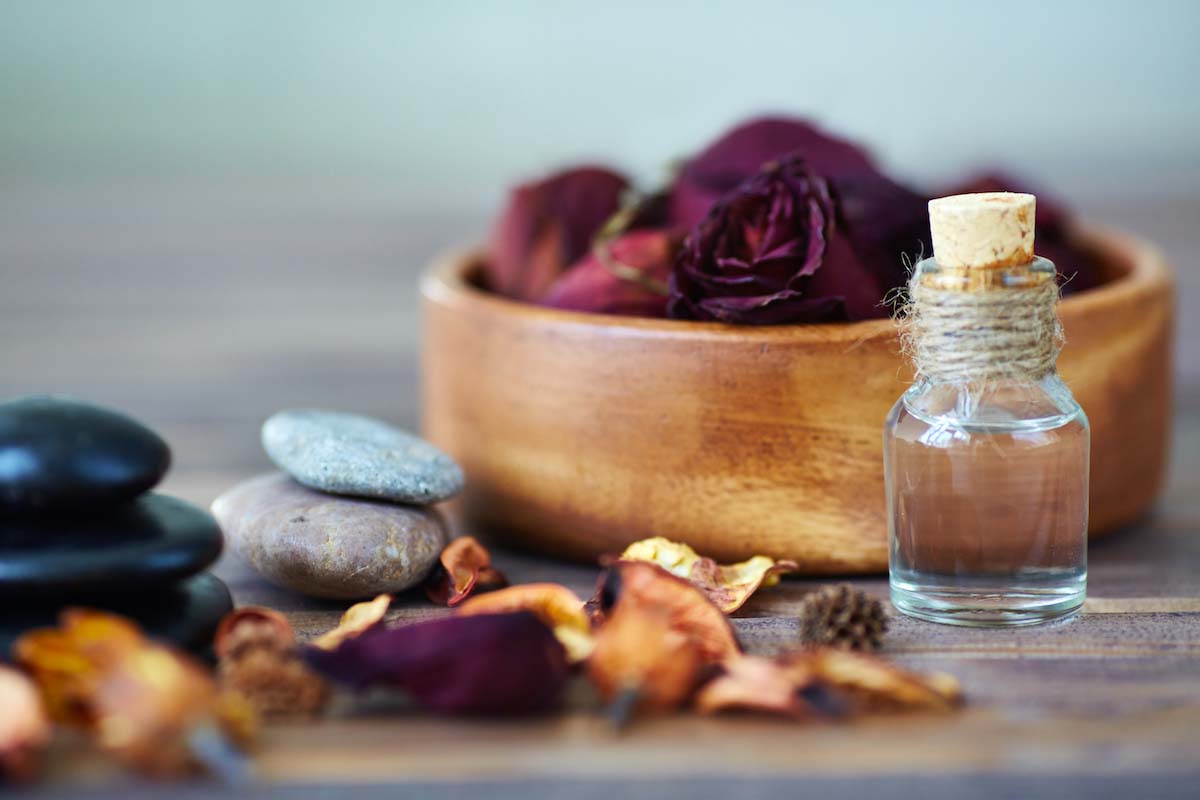 How to use stone water in lithotherapy?