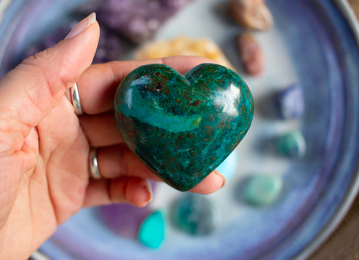 Properties of chrysocolla in lithotherapy