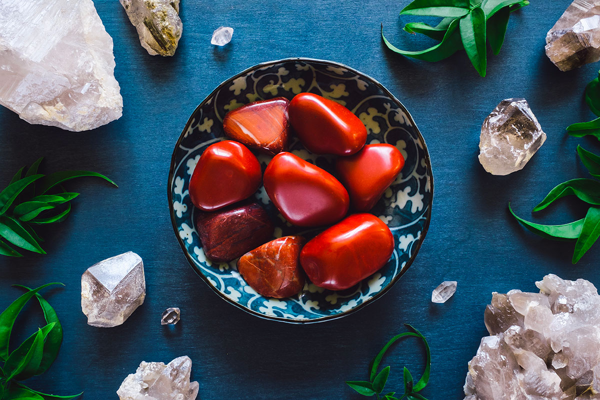 Which stones to pair with red jasper?