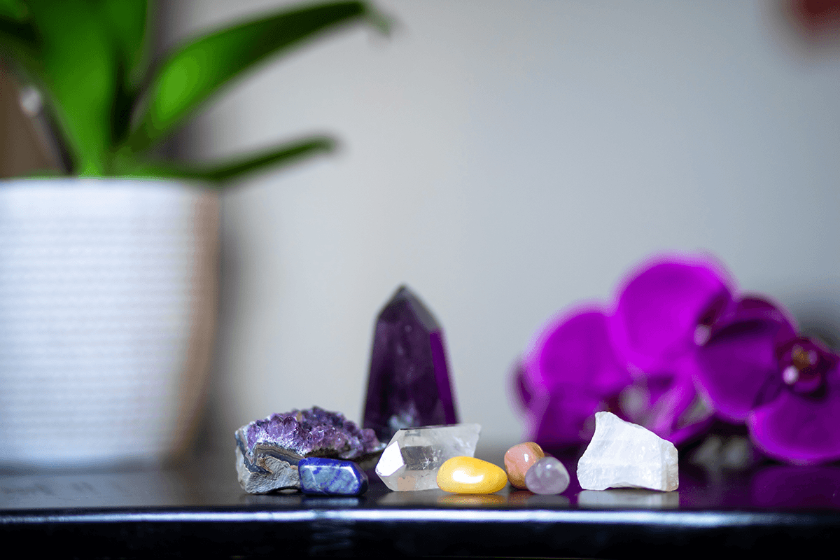 Sugilite-chakras-pierres-associees-lithotherapie